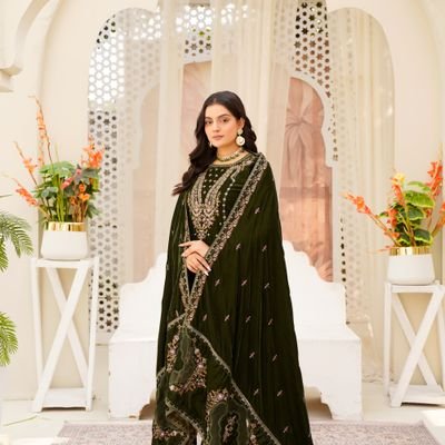 Intricate Traditional Pakistani Dress